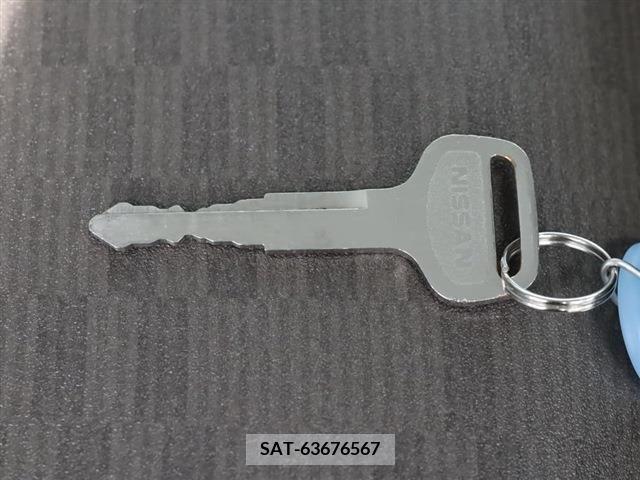 Nissan CLIPPER 2016-04 302164-13