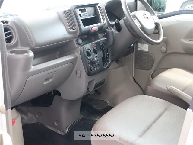 Nissan CLIPPER 2016-04 302164-11