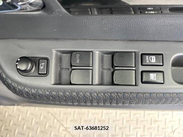 Suzuki SWIFT 2009-09 320853-4