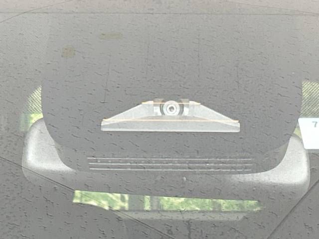 Toyota VOXY 2023-03 181742-2