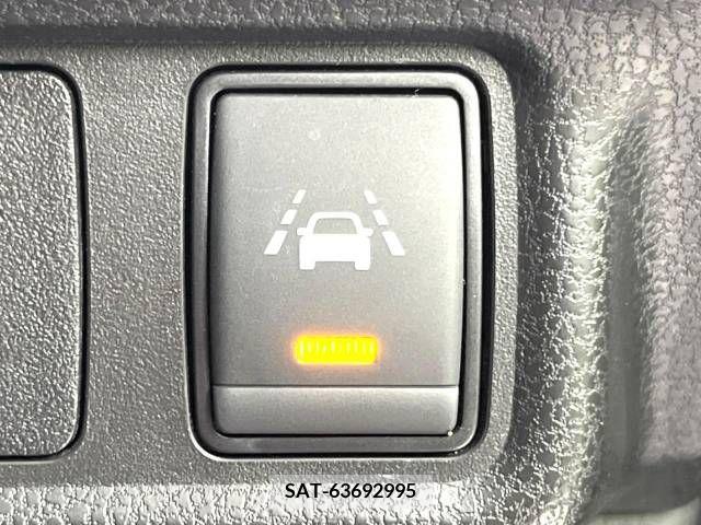 Nissan NOTE 2017-02 230142-5