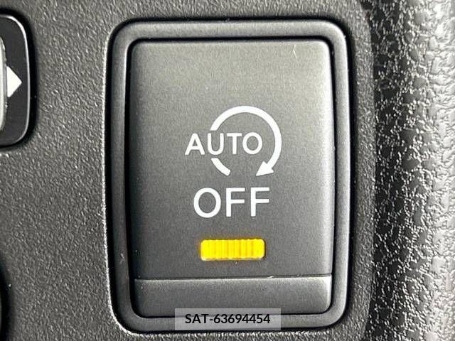 Nissan NOTE 2013-09 345047-5