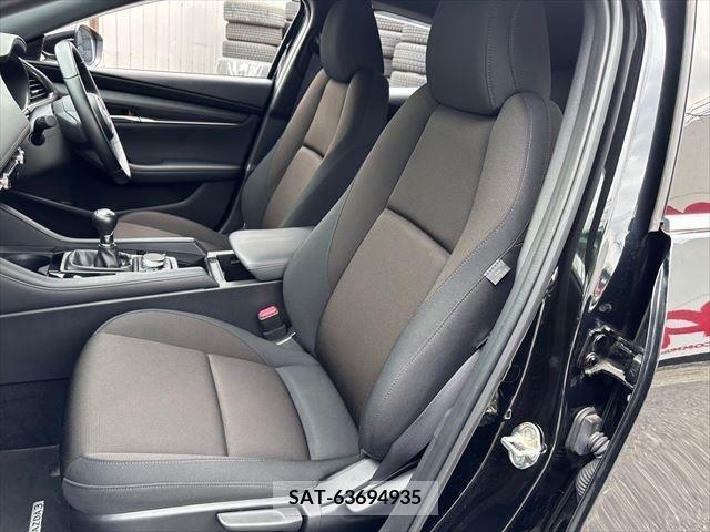 Mazda MAZDA3 2019-07 331063-28