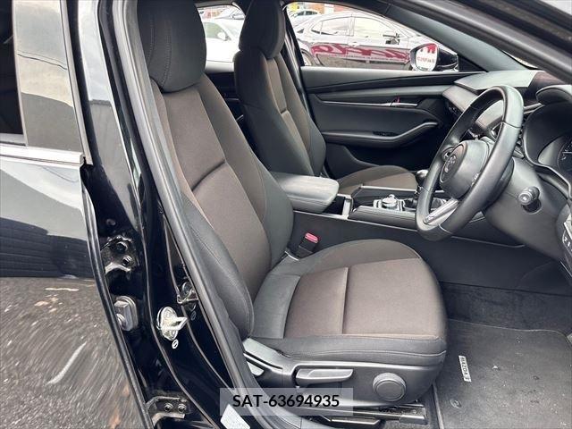 Mazda MAZDA3 2019-07 331063-7