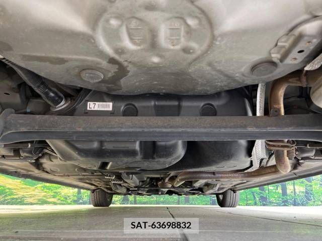 Toyota SPADE 2012-09 394259-19
