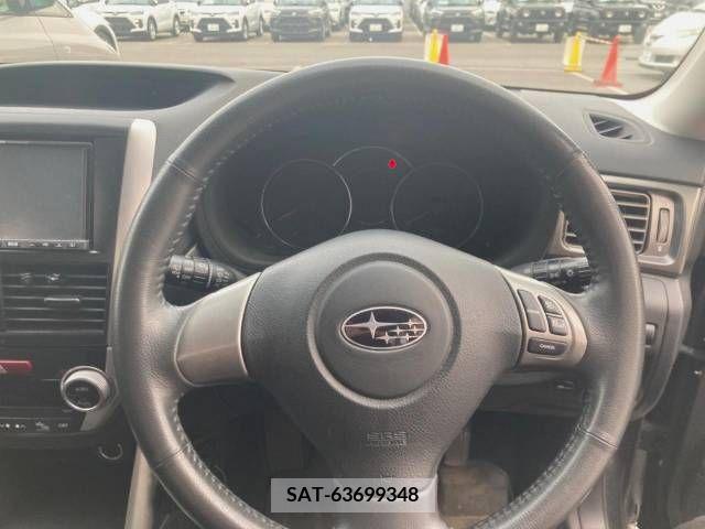 Subaru FORESTER 2011-08 386832-5