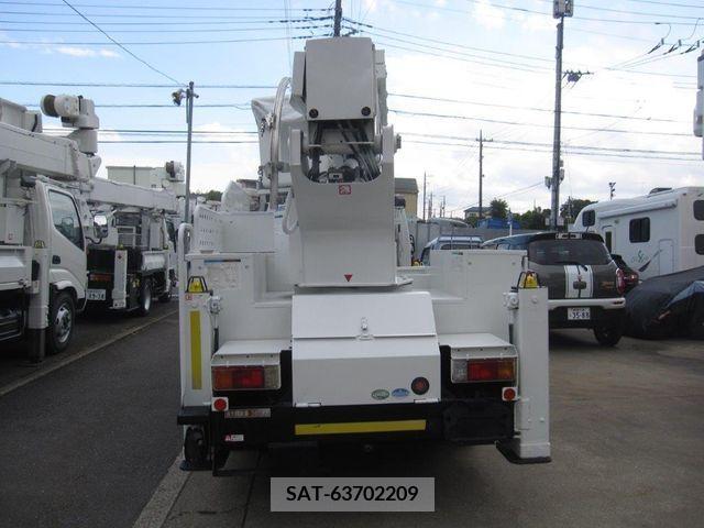 Hino DUTRO 2014-08 320391-5