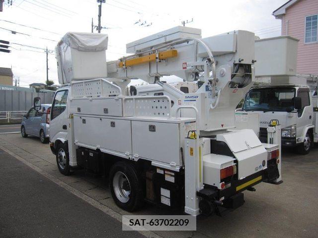 Hino DUTRO 2014-08 320391-2