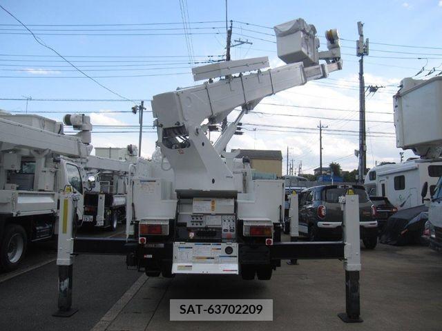 Hino DUTRO 2014-08 320391-6