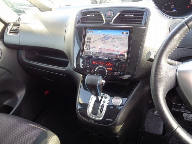 Nissan SERENA 2012-07 182280-13