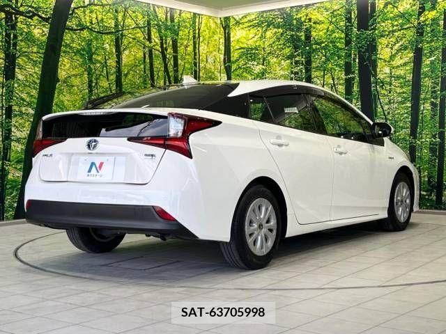 Toyota PRIUS 2019-03 322407-17