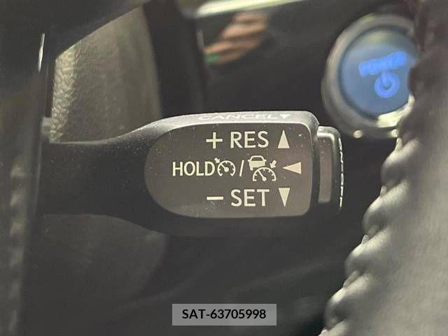 Toyota PRIUS 2019-03 322407-4
