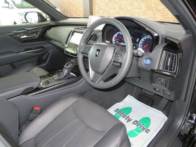 Toyota CROWN SEDAN 2018-06 10989-4