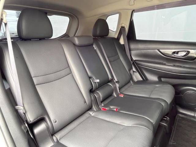 Nissan X-TRAIL 2017-09 180414-10