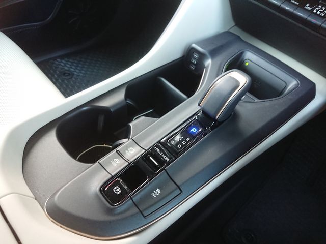 Toyota CROWN 2023-03 193810-5
