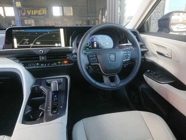 Toyota CROWN 2023-03 193810-13