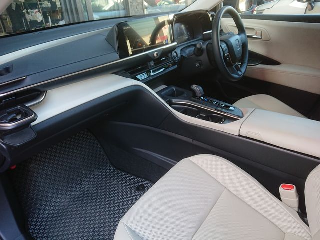 Toyota CROWN 2023-03 193810-15