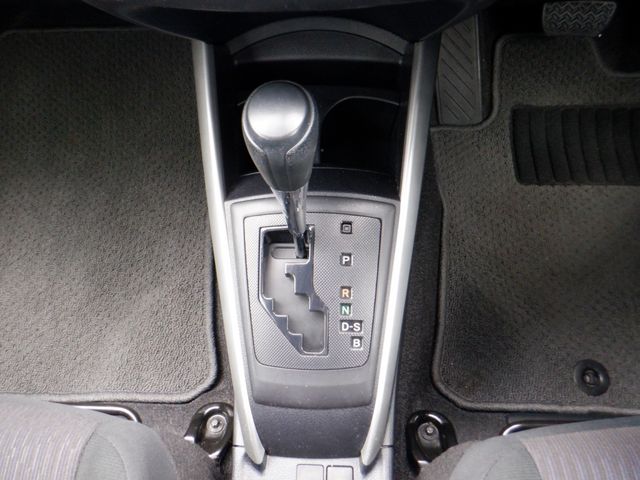 Toyota COROLLA FIELDER 2017-10 195482-8