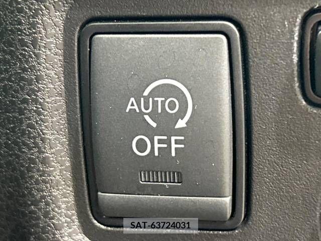 Nissan NOTE 2018-02 381364-5