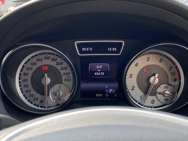Mercedes Benz GLA-CLASS 2014-12 21837-26
