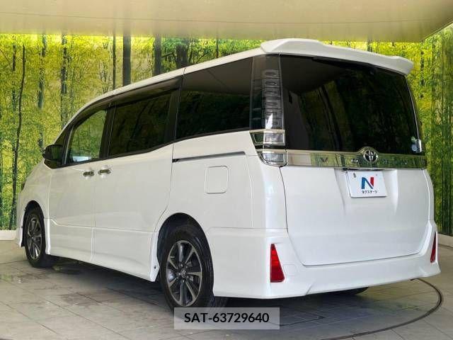Toyota VOXY 2018-03 370367-17