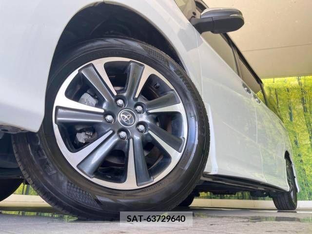 Toyota VOXY 2018-03 370367-13