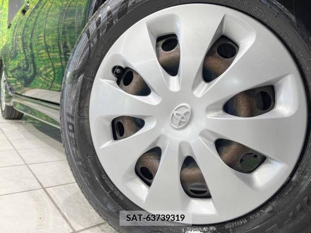 Toyota AQUA 2012-09 384449-13