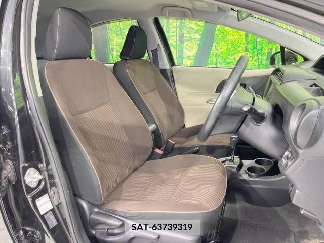 Toyota AQUA 2012-09 384449-8