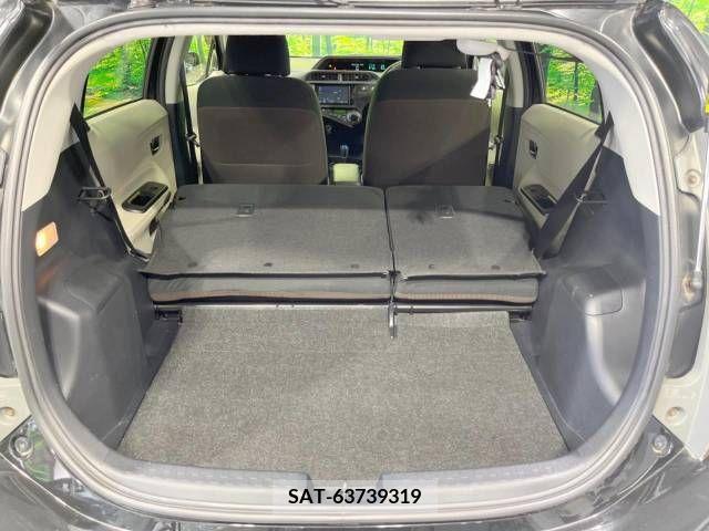 Toyota AQUA 2012-09 384449-10