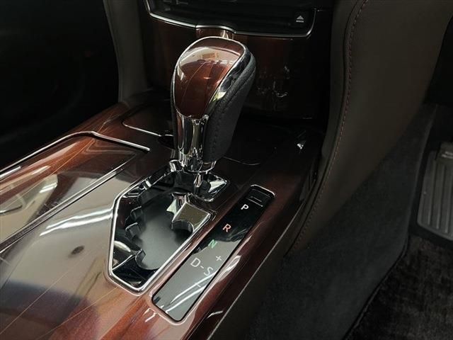 Toyota CROWN SEDAN 2013-03 190684-25