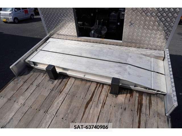Isuzu FORWARD 2022-04 211711-19