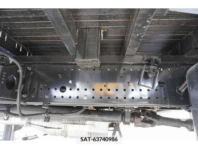 Isuzu FORWARD 2022-04 211711-12