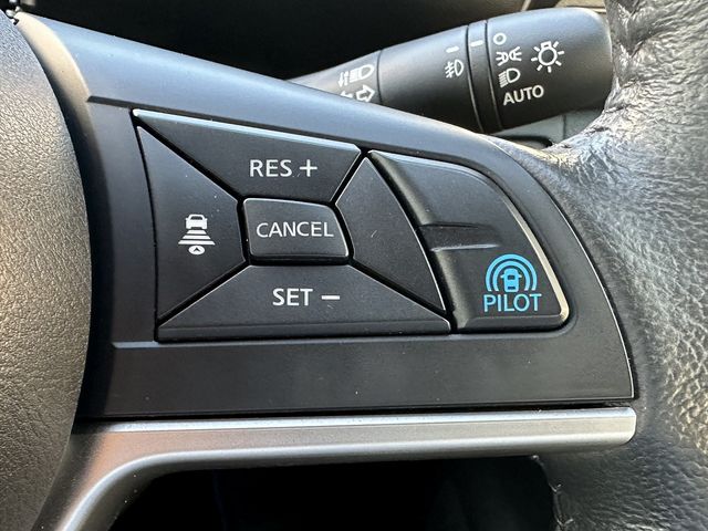 Nissan SERENA 2018-09 188368-21