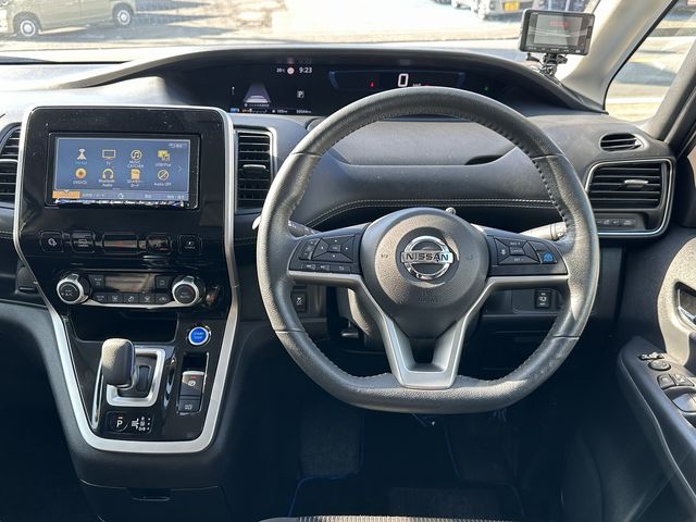 Nissan SERENA 2018-09 188368-8