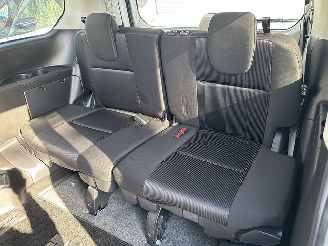 Nissan SERENA 2018-09 188368-17
