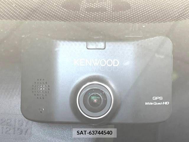 Toyota AQUA 2013-08 338279-5