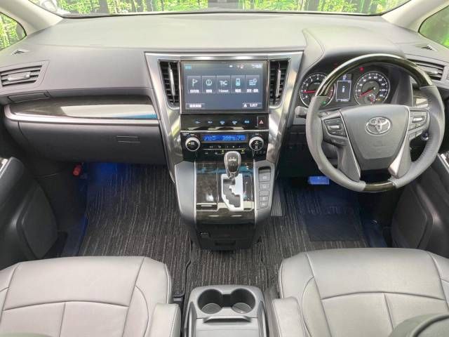 Toyota VELLFIRE 2017-11 183031-1