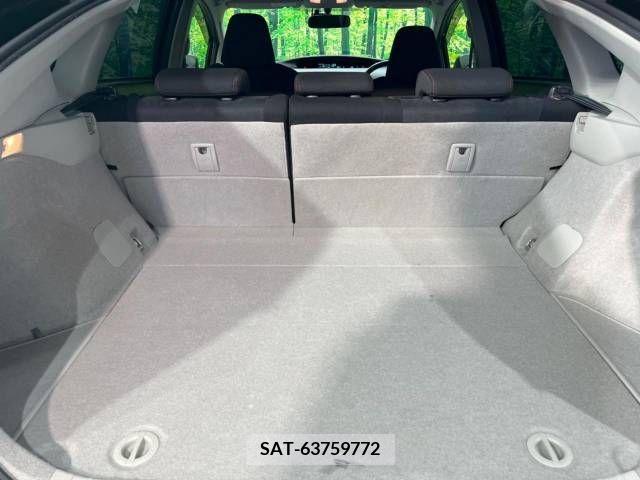 Toyota PRIUS 2014-12 322159-15