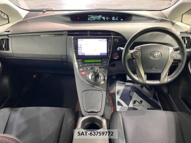 Toyota PRIUS 2014-12 322159-1
