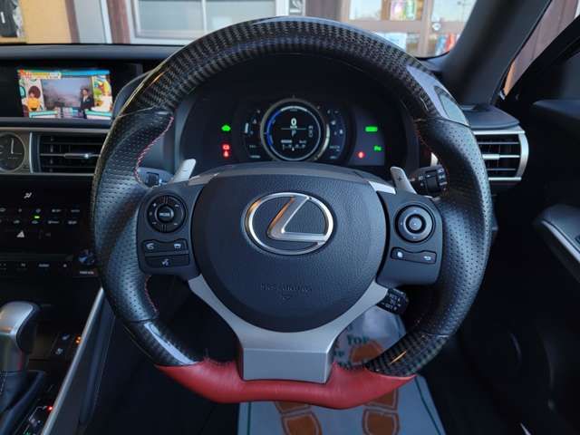 Lexus IS 2014-03 195828-12