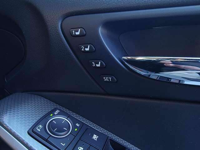 Lexus IS 2014-03 195828-11