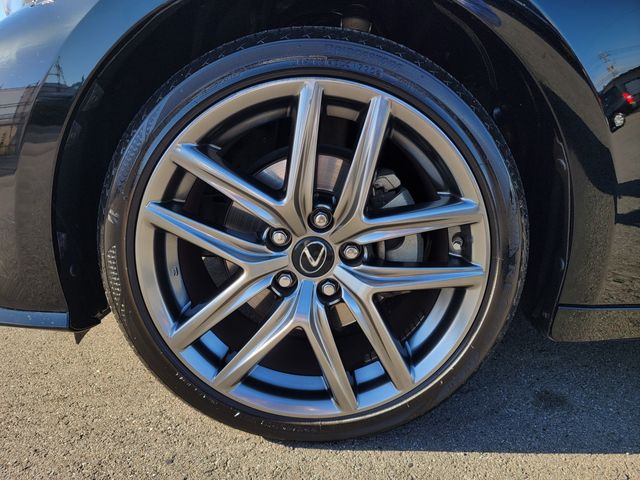 Lexus IS 2014-03 195828-8