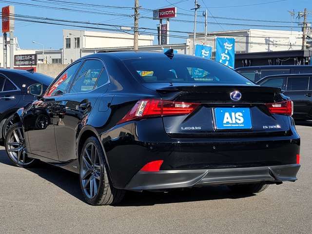 Lexus IS 2014-03 195828-5