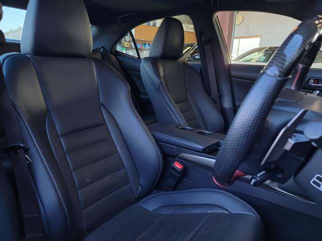 Lexus IS 2014-03 195828-10