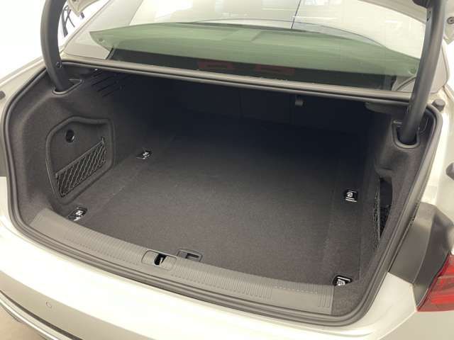 Audi A4 2019-05 183085-15
