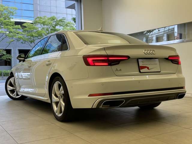 Audi A4 2019-05 183085-5