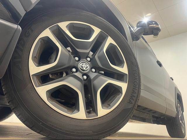 Toyota RAV4 2021-01 181993-18