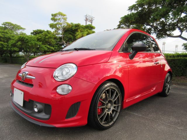 Abarth 695 2011-07 3525-9