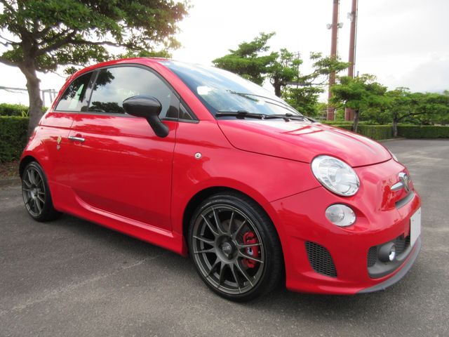 Abarth 695 2011-07 3525-5