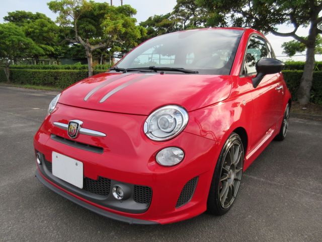 Abarth 695 2011-07 3525-7